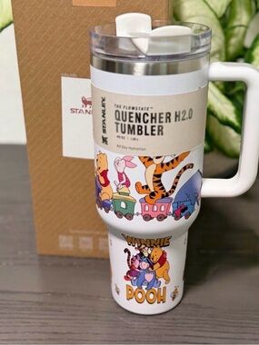 Stanley White Winnie the Pooh Quencher H2.0 Tumbler with Character Art